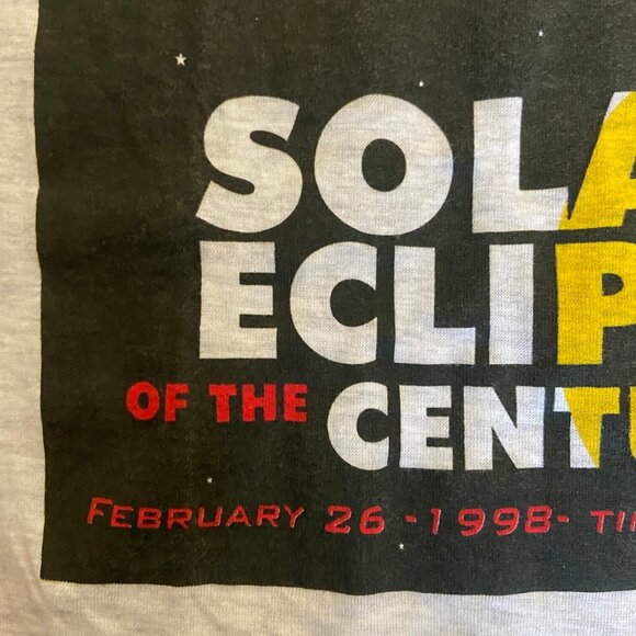 ** VINTAGE '98 Solar Eclipse T- Shirt ** - Picture 2 of 3